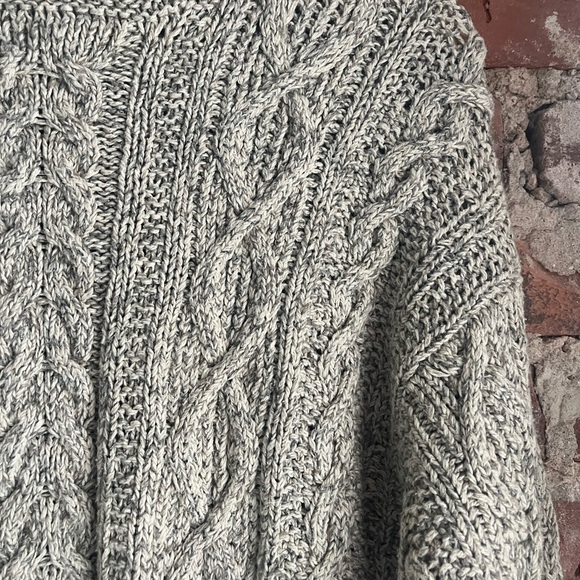 Banana Republic Unisex Cotton Linen Silk Crewneck Sweatshirt in Beige Cableknit - Picture 3 of 7